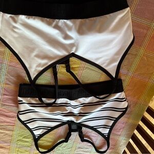 PINK Victoria's Secret Black and White Striped Sports Bras